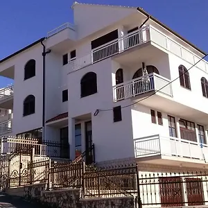 Nada Apartament