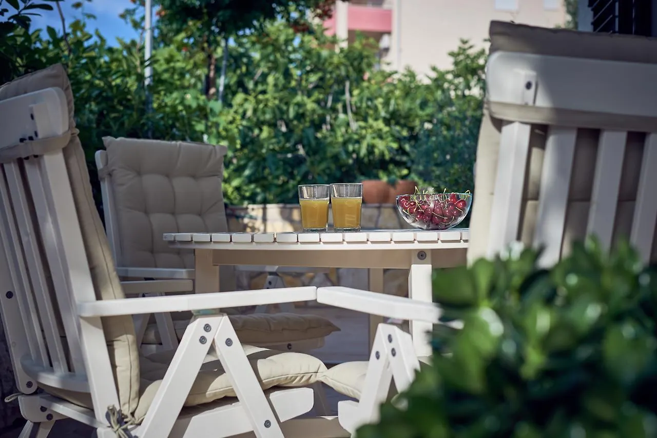 Apartments Tonka Trogir